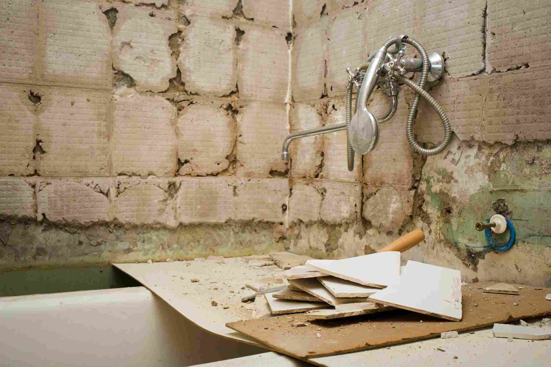 7 signs bathroom needs remodeling — Mississippi bathroom renovation guide by Garco Home Improvements